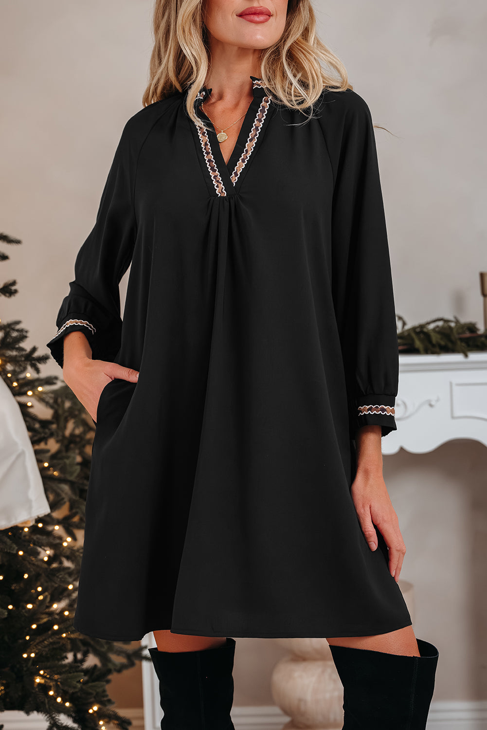 Black Contrast Trim V Neck Bracelet Sleeve Shift Mini Dress