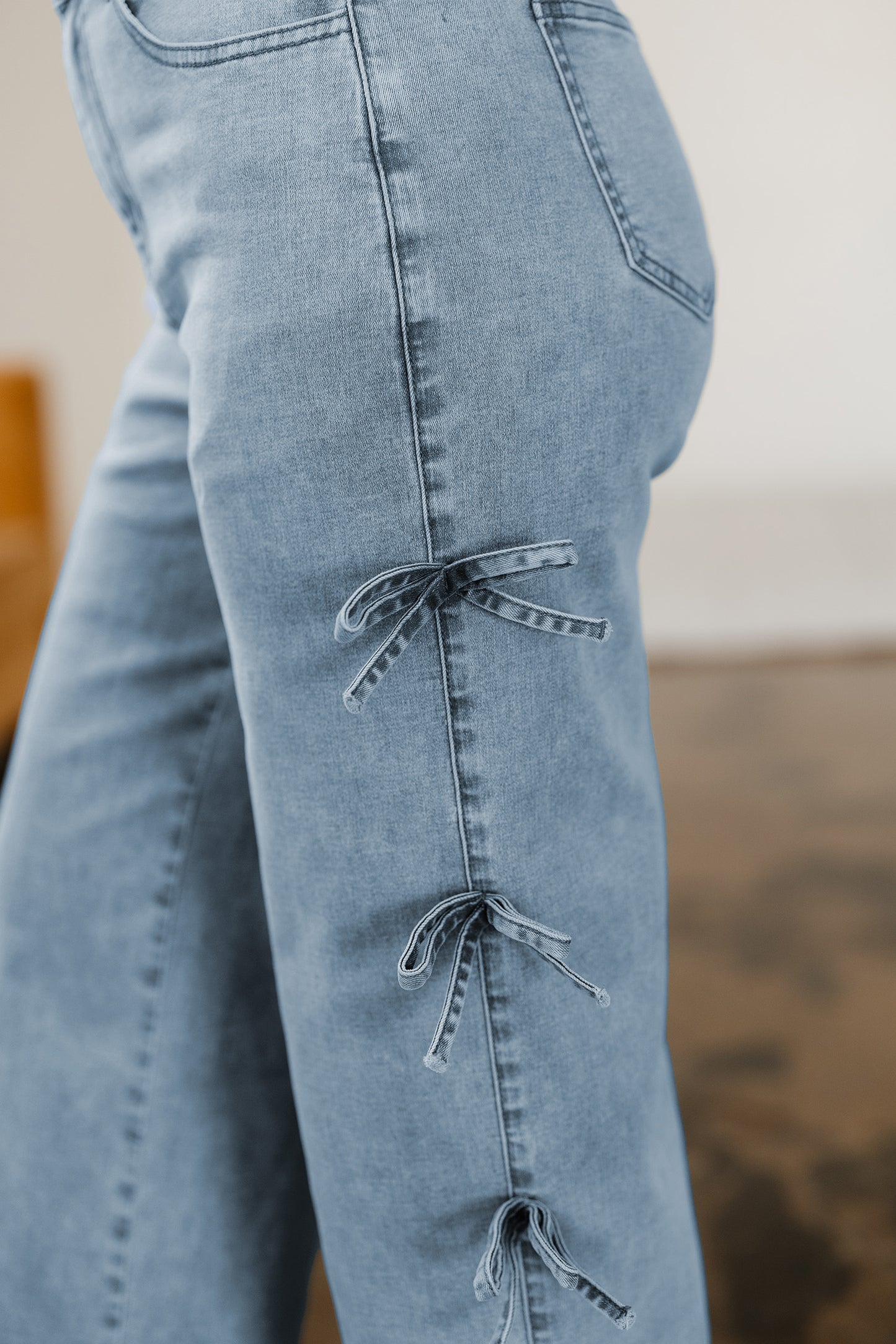 White Bowknot Side Detail Straight Leg Loose Jeans